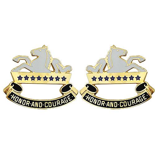 Army Crest: 8th Cavalry - Honor and Courage