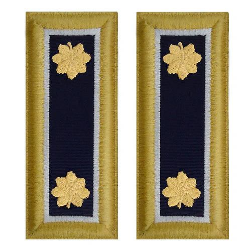 Army Shoulder Strap: Major Judge Advocate - female