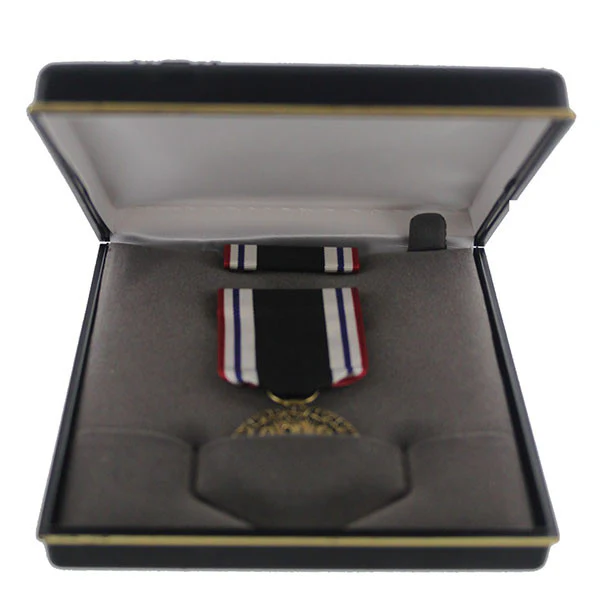 Medal Presentation Set: Prisoner of War